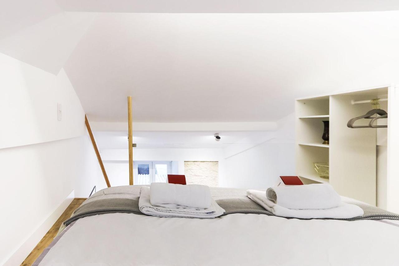 Charming Santos By Homing Apartment Lisbon Exterior photo