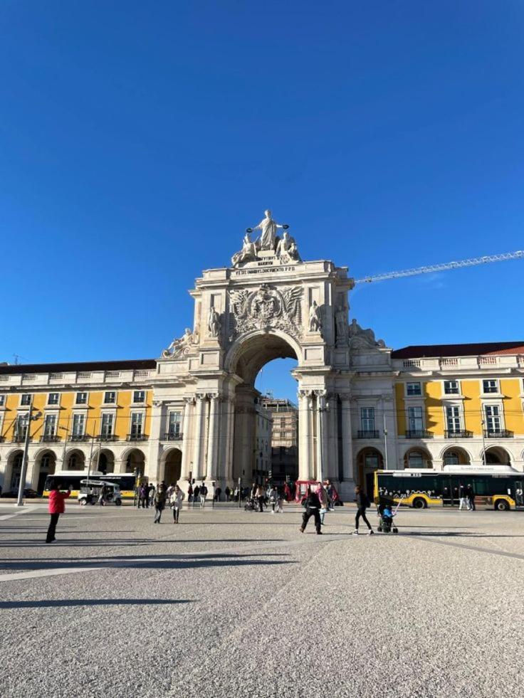 Charming Santos By Homing Apartment Lisbon Exterior photo